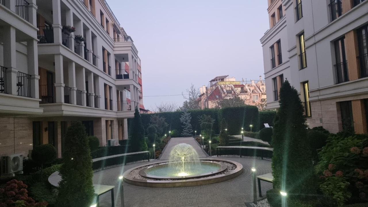 Apartment In Evargreen Complex With Terrace Varna Exterior foto